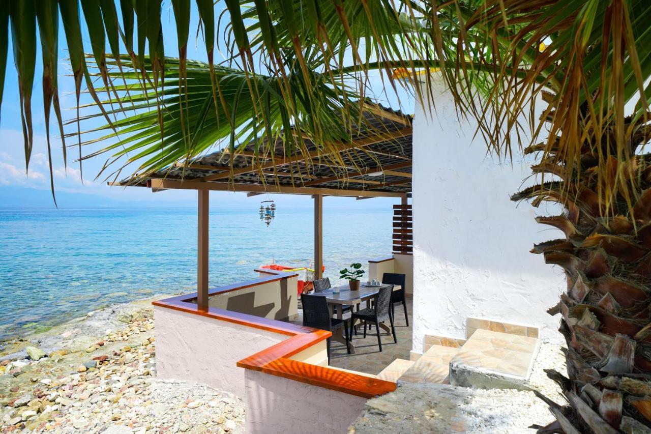 Вилла To Kyma - Seafront House Скала-Каллирахис Экстерьер фото